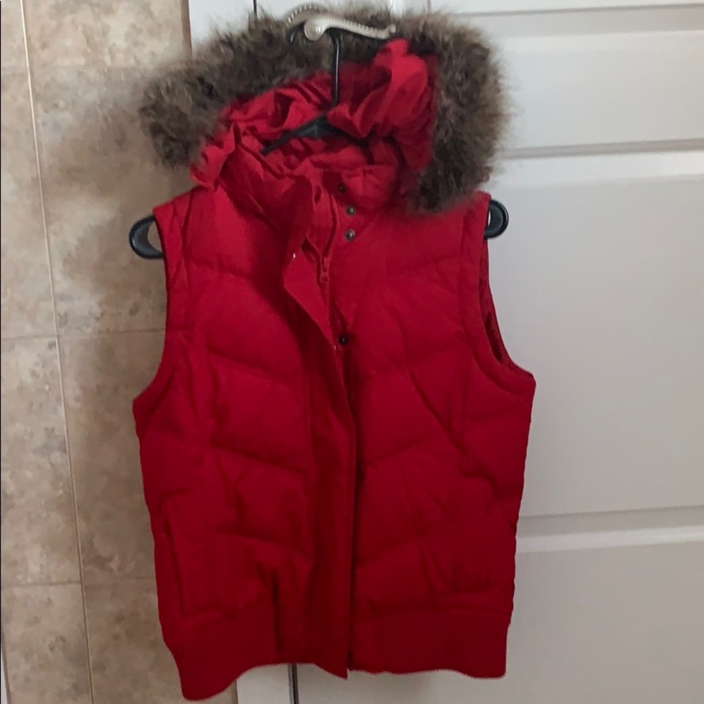 Vest with removable fur hood